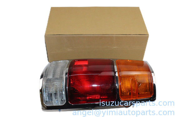 ISUZU UCR TFR2000 लैंप ASM RR COMB LH 3716100D 8970687410 8971210800